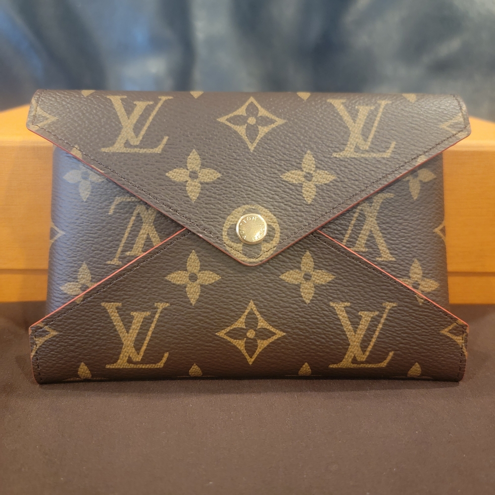Louis Vuitton Kirigami Pochette - Picture 5 of 10